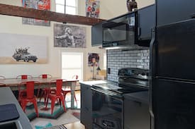 Keene Apartment | The Phineas Handerson: The Carriage House Loft