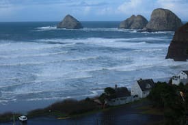 Oceanside Apartment | Heart Of The Hill #A - BigViews