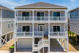 Holden Beach House | Summer Salt BRAND NEW LUXURY BEACH HOUSE PRIVATE POOL, ELEVATOR, POOL TABLE MINUTES FROM THE BEACH