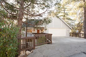 Lake Arrowhead Cabin | Heavenly Pines Lodge - Lake Passes Included!