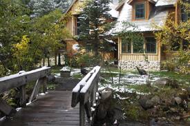 Sundance Cabin | FAIRY TALE COTTAGE SUITE ON SUNDANCE CREEK