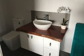 Napoleons Cabin | Mountain View Cottage (close to Ballarat)