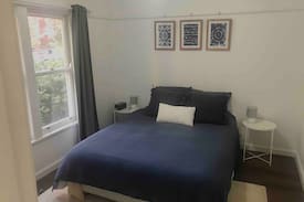 Leura Cabin | Red Leaf Cottage (Leura) *with real fireplace*