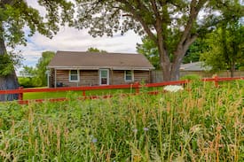 Cumming Cabin | ⤖ Iconic Iowa A 1920 Built Country Cabin ⬻