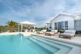 Mount Samson House | Hilltop Retreat | Heated pool! QLD residents only