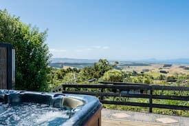 Waipu House | Paradise View Lodge