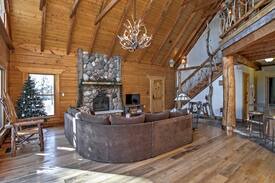 Antigo Cabin | 'Copper Lodge' Modern 3BR Gleason Cabin!