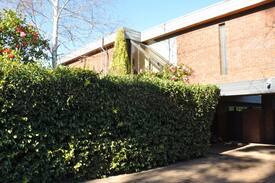 Ferntree Gully Villa | Mountain Gate Villa - Spacious Bedroom