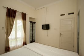 Padang House | Aisya-Hasbi Guest House