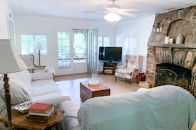 Deposit Cabin | Cozy Cottage on Pristine Oquaga Lake