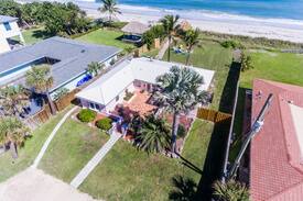 Ocean Shores House | Salty Dog – direct oceanfront luxurious retreat!