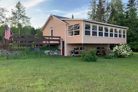 Cabot Cabin | Beautiful Vermont cottage on Joes Pond-Lake Front!
