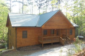 Ellijay Cabin | The Buck Stops Here - Pet friendly Cabin Rental in Ellijay, Georgia with Huge Game Room