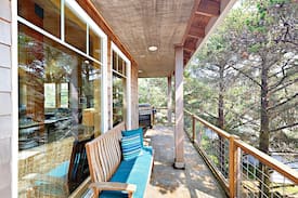 Neskowin House | Treehouse by the Sea w/ Hot Tub, 1 Block to Beach