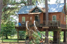 Shreveport Other | Cedar Treehouse on Cross Lake