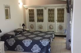 Tivoli Bed & Breakfast | Villa Roxana Camera Ines