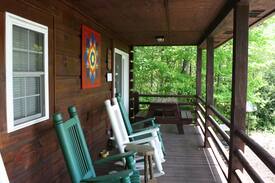 West Jefferson Cabin | Backside of the Moon- Private Cabin with Hot Tub