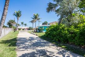 Ocean Shores House | Salty Dog – direct oceanfront luxurious retreat!