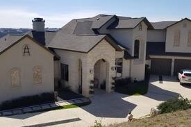Lakeway House | Little La Jolla Resort in Austin!