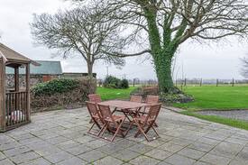 Newborough Cabin | Charming old drovers tavern by Newborough beaches