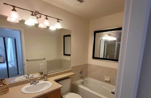 Guildford Condo | Peaceful Centralized TopFloor Condo in Surrey Guilford