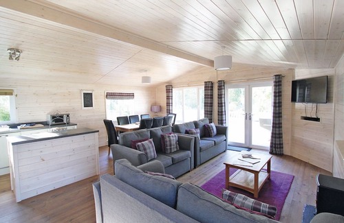 Alford Cabin | Lodge with one double and two twin.