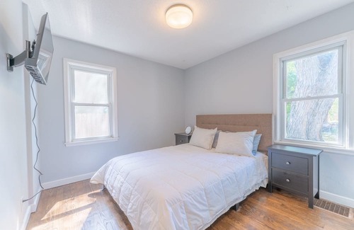 Richfield House | Cozy House Near Airport, MOA, Downtown Minneapolis in a prime area