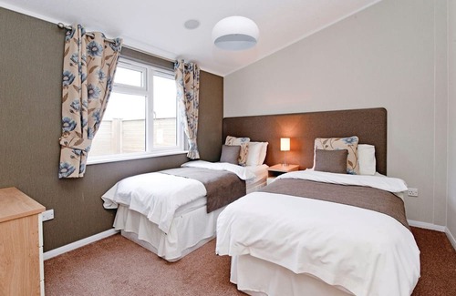 Ashby Woulds Cabin | 2 bedroom accommodation in Overseal, Nr Ashby-de-la-Zouch