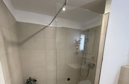 Gohlis Apartment | Loft Bw29 Zentrum - Freizeit & Arbeit - 6personen - Wifi