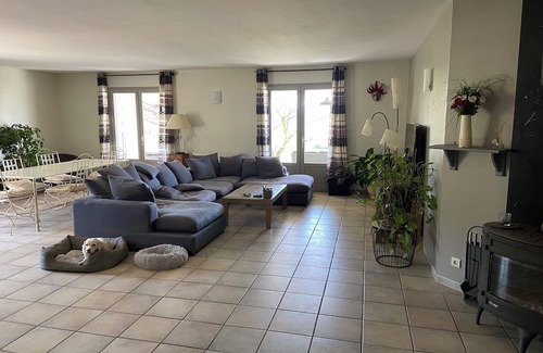 Saint-Laurent-de-Carnols Cabin | Jolie Villa Spacieuse Avec Piscine Vallée de la Cèze