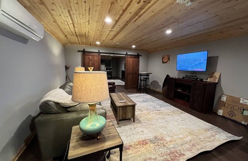 Georgetown Apartment | Pet Friendly Rustic Loft Close to Golf & Beaches