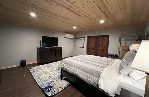 Georgetown Apartment | Pet Friendly Rustic Loft Close to Golf & Beaches