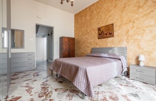 Cinisi House | Vacation Home "Casa A Cinisi Vicino Al Centro" with 2 Balconies & A/C