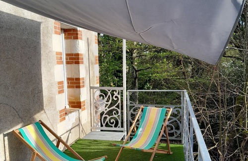 Saint-Avertin Bed & Breakfast | Studio Dans Grande Maison Piscine Proche Châteaux de la Loire