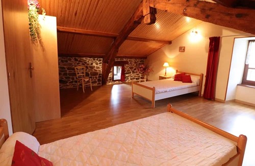 Saint-Poncy Cottage | Gite Saint-Poncy, 3 bedrooms, 6 persons