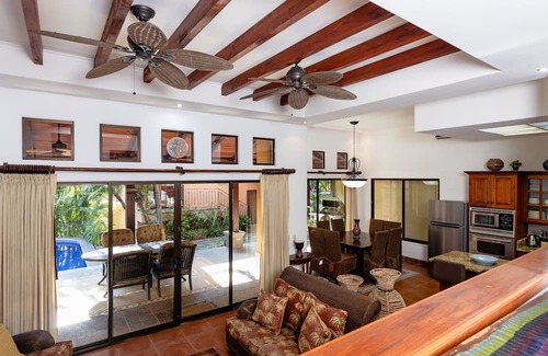 Tamarindo House | Secluded Luxury Retreat 100m from Beach w/ Private Pool & Courtyard!