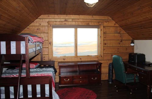 Santa Rita House | Tranquil 4-bedroom Glacier View Getaway