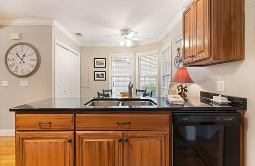 King City House | Village Walk - 3 bedrooms, 2 1/2 bathrooms located next to the Village