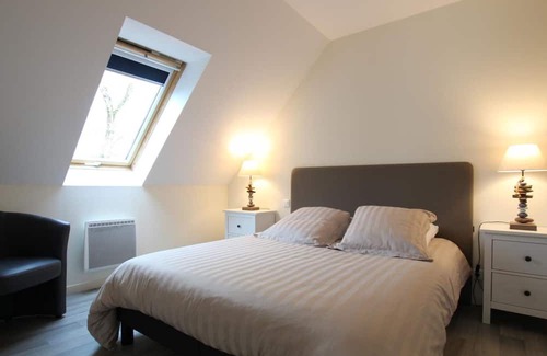 Marcey-les-Greves Cottage | Gite Marcey-les-Grèves, 5 bedrooms, 15 persons