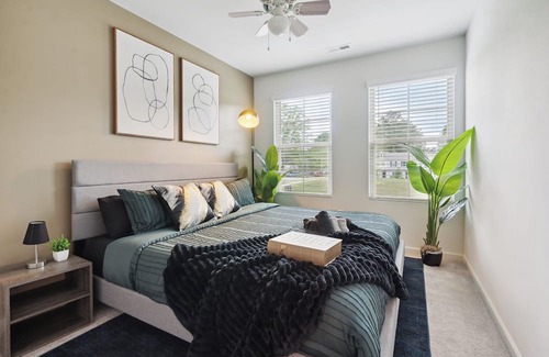 Southwest Raleigh House | King 3BR Townhouse Mins to Cary NC State