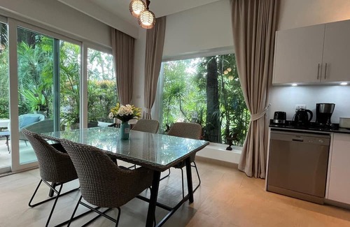 Rawai Apartment | Beachfront and Pool 2 BR Apt- Selina 870