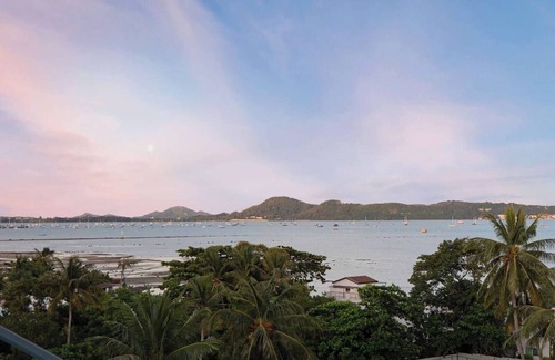 Rawai Apartment | Beachfront and Pool 2 BR Apt- Selina 870