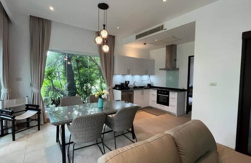Rawai Apartment | Beachfront and Pool 2 BR Apt- Selina 870