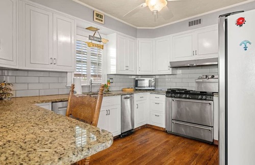 Swampscott Apartment | Coastal Charm Lobster Ch Teau