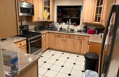 Menlo Park House | Charming 1-bedroom house in Menlo Park with Private Bath
