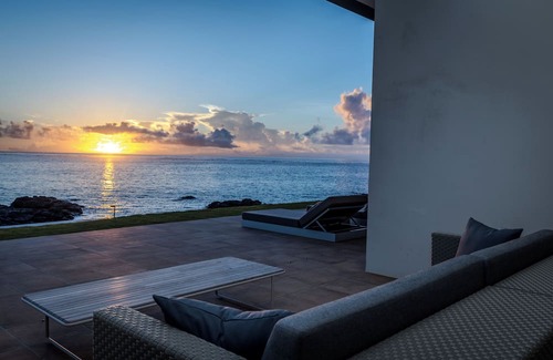 Yoron Villa | St. Maire YORON