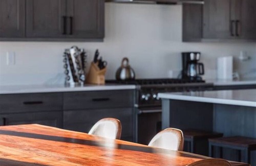 McAllister House | Angler's Landing - Lakehouse Retreat with Stunning Panoramic Views