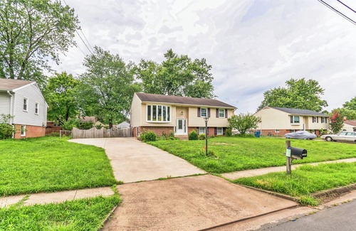 Centreville House | Spacious Modern 3-bedroom house in charming Centreville with WiFi