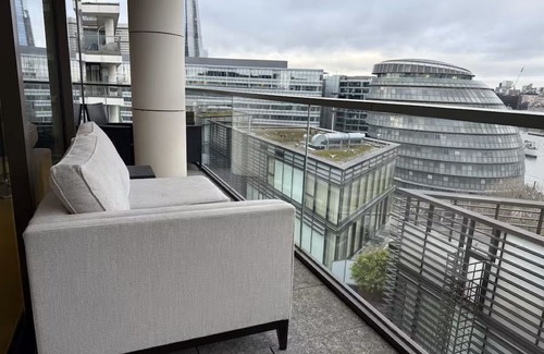 Riverside Apartment | Large Nice Direct Views Tower Bridge Sleeps 8