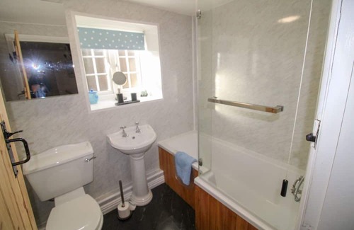 Greenhead Cottage | Hadrians Wall Cottage Greenhead - a cottage that sleeps 8 guests in 4 bedrooms